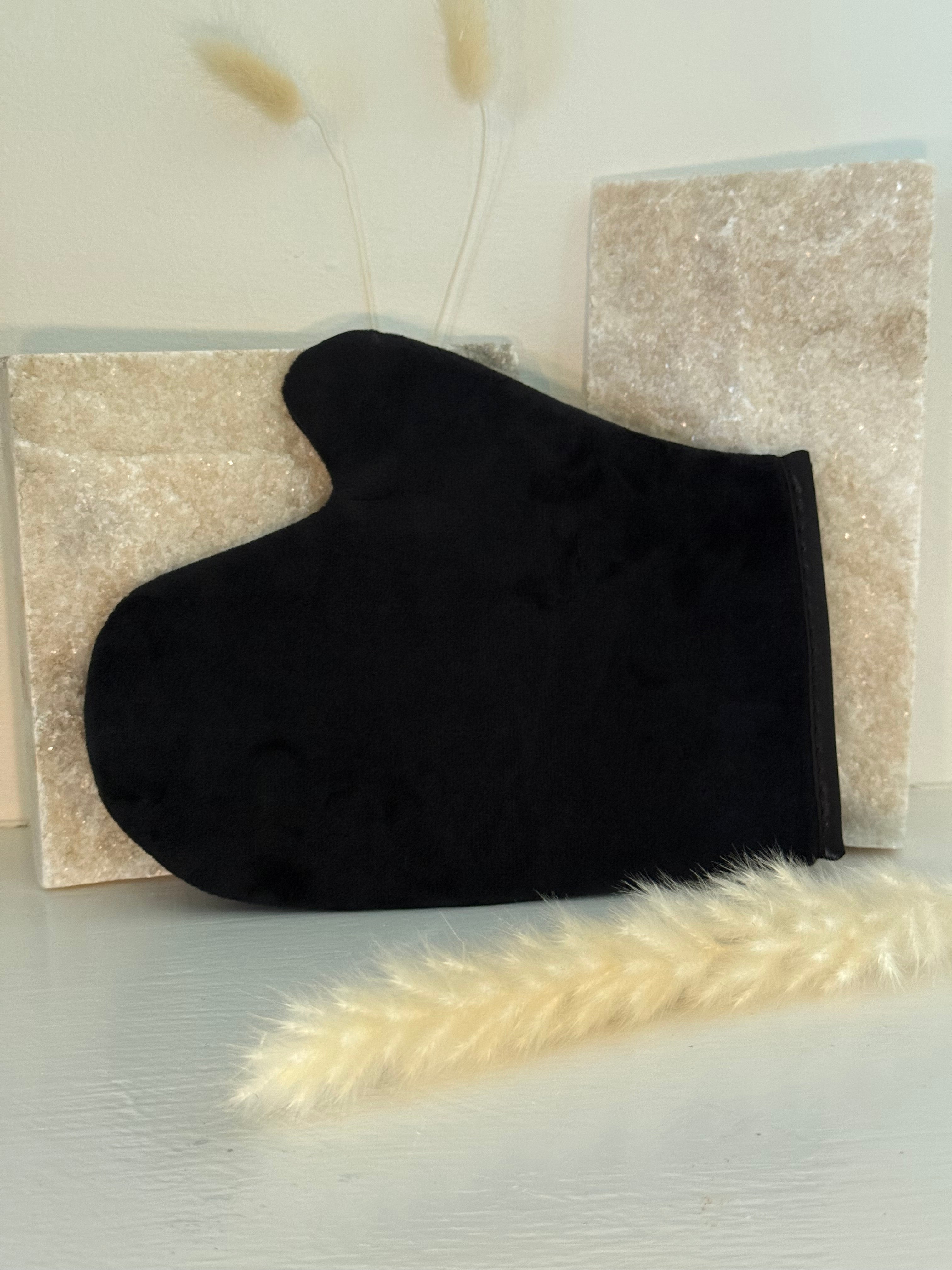 Velvet tan mitt